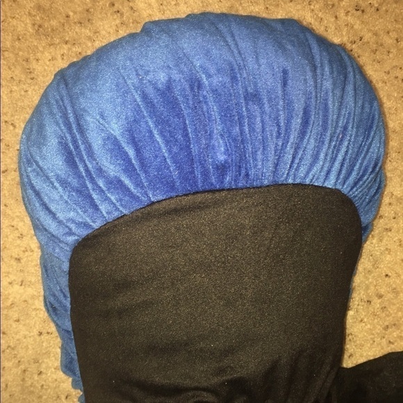 Large Dave and Buster’s plush boxing glove… - Picture 5 of 6